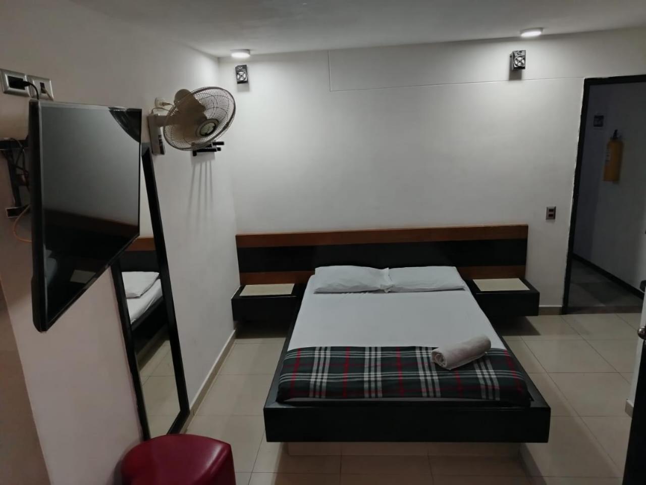 Hotel Country Μεντεγίν Εξωτερικό φωτογραφία